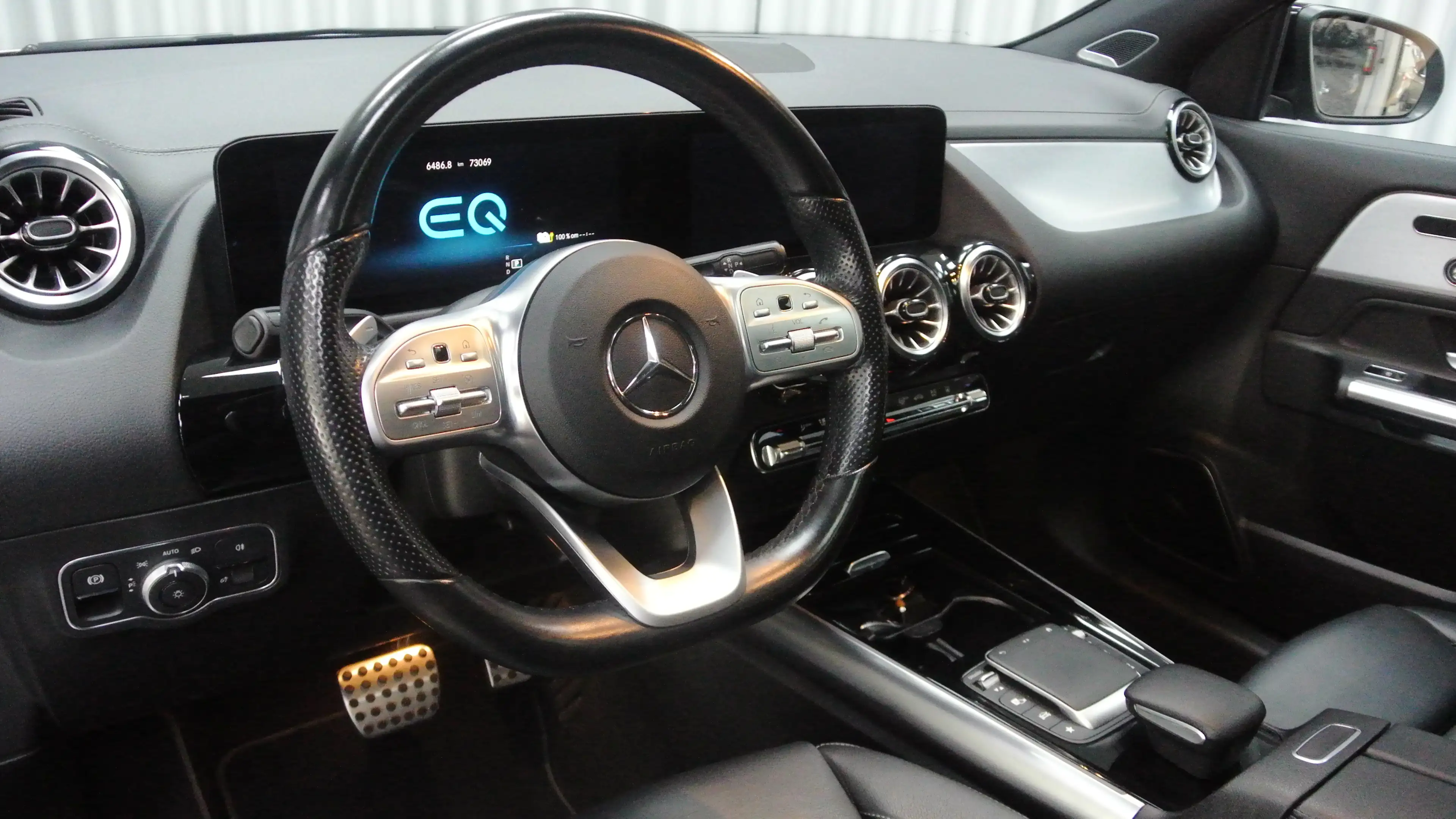 Mercedes-Benz GLA 250 GLA 250e — photo 14