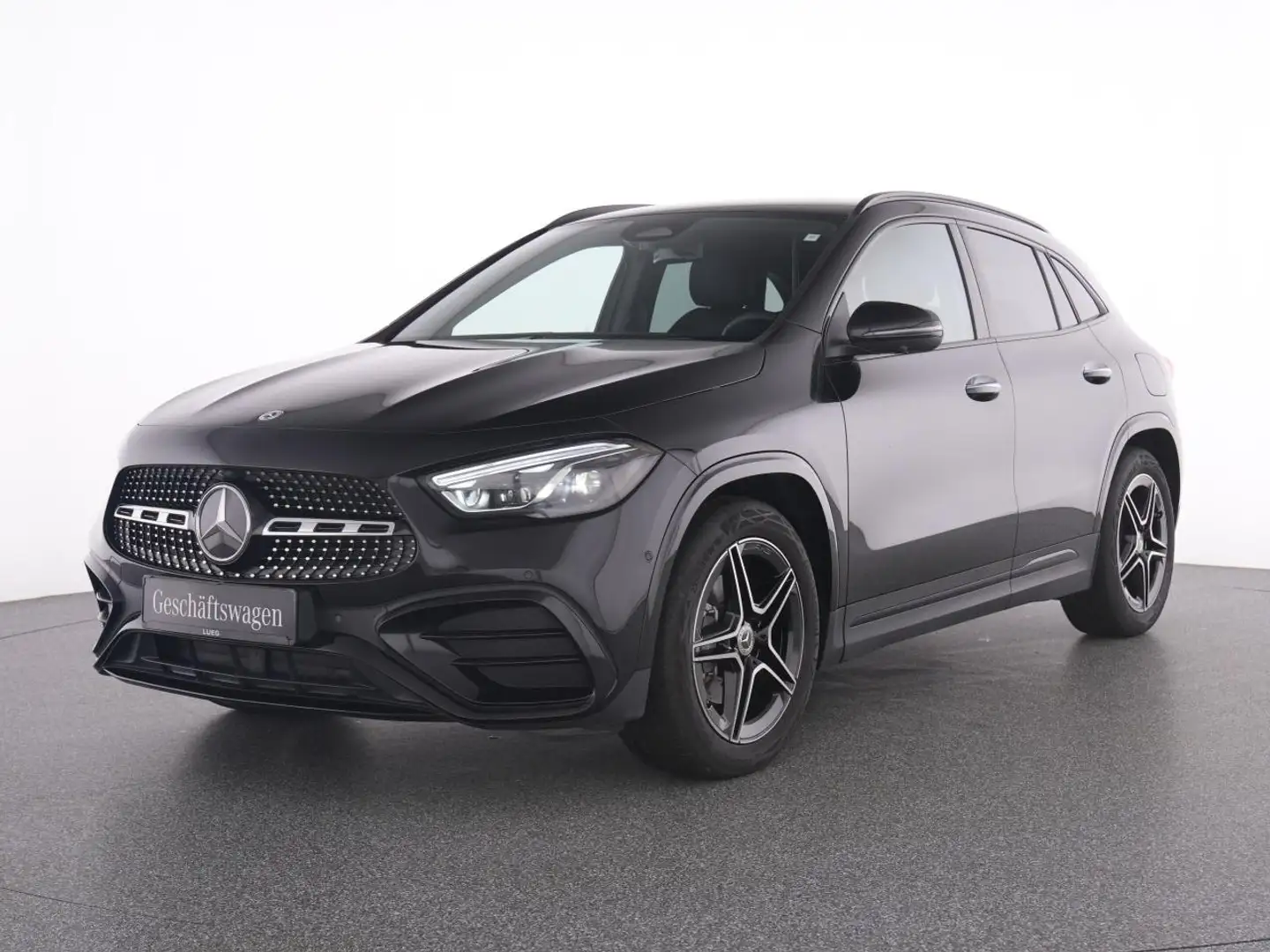 Mercedes-Benz GLA 200 d AMG+NIGHT+AHK+STANDHZG+KEYLESS-GO+360° Zwart - 2