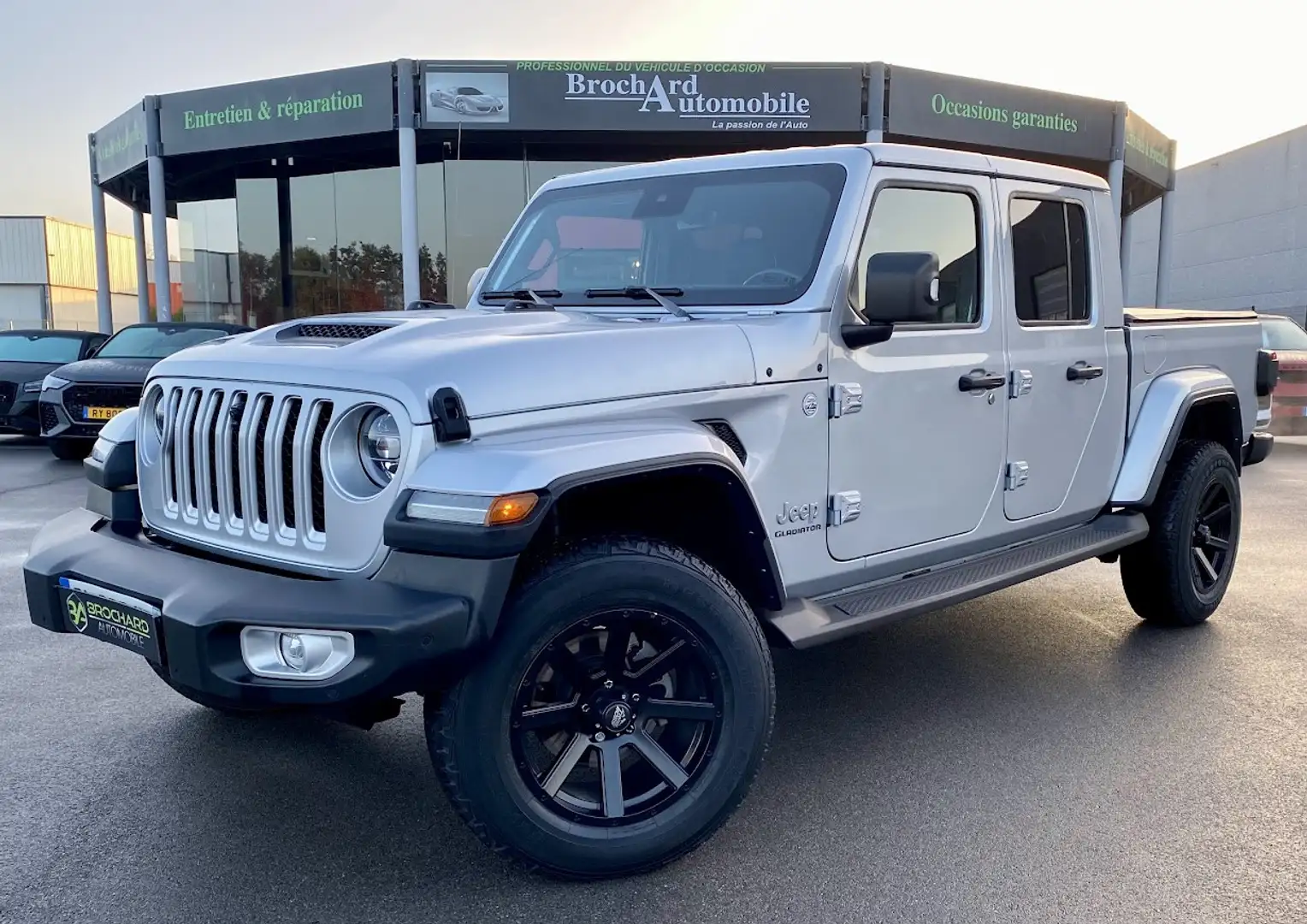 Jeep Gladiator Overland / 3.0l V6 264 CH BVA 8 4WD / Gris - 1