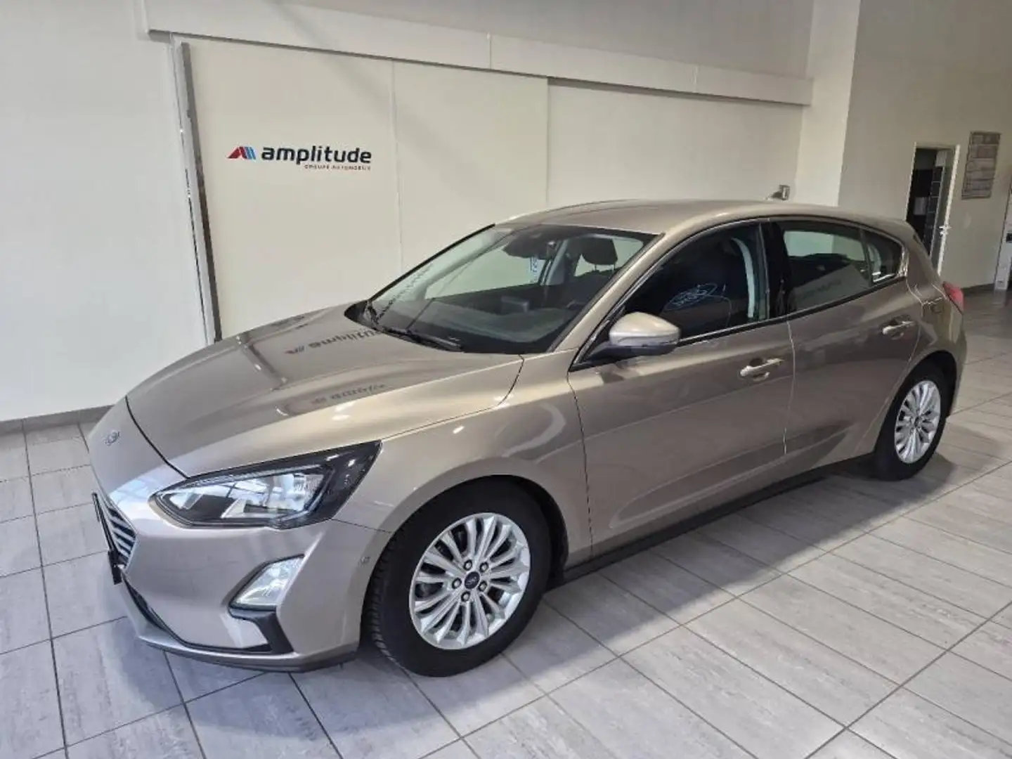 Ford Focus 1.5 EcoBlue 120 ch Titanium BVA Grau - 1