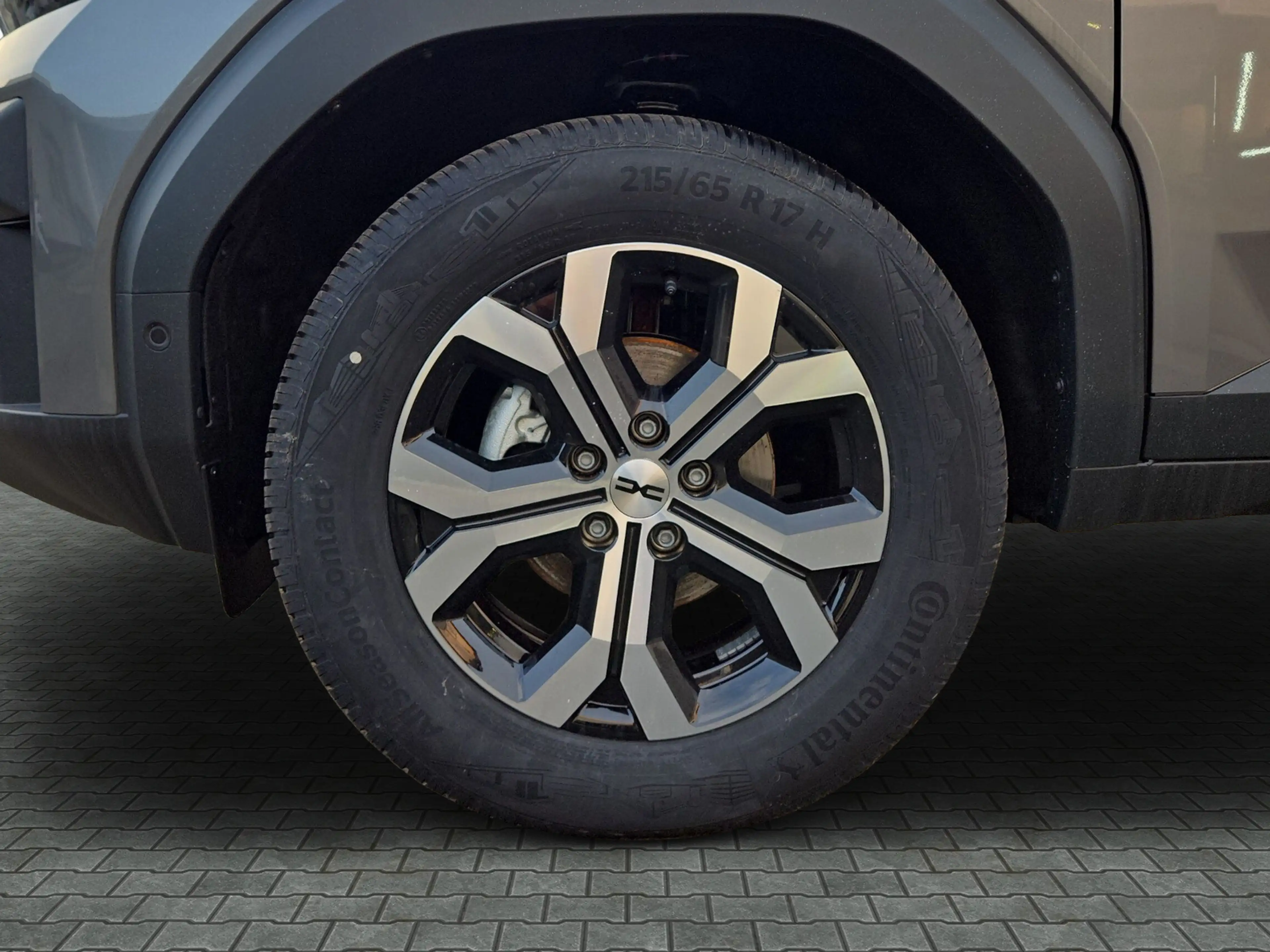 Dacia Bigster Expression TCe 130 4x4 — photo 12