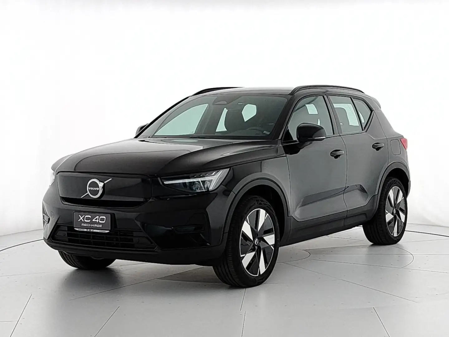 Volvo XC40 single motor Plus rwd Noir - 1