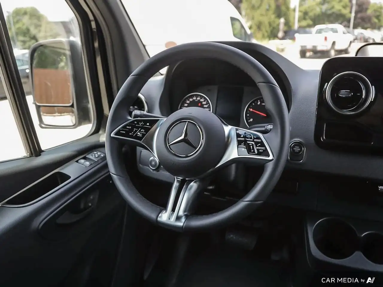 Mercedes-Benz Sprinter снимка Mercedes-Benz Sprinter