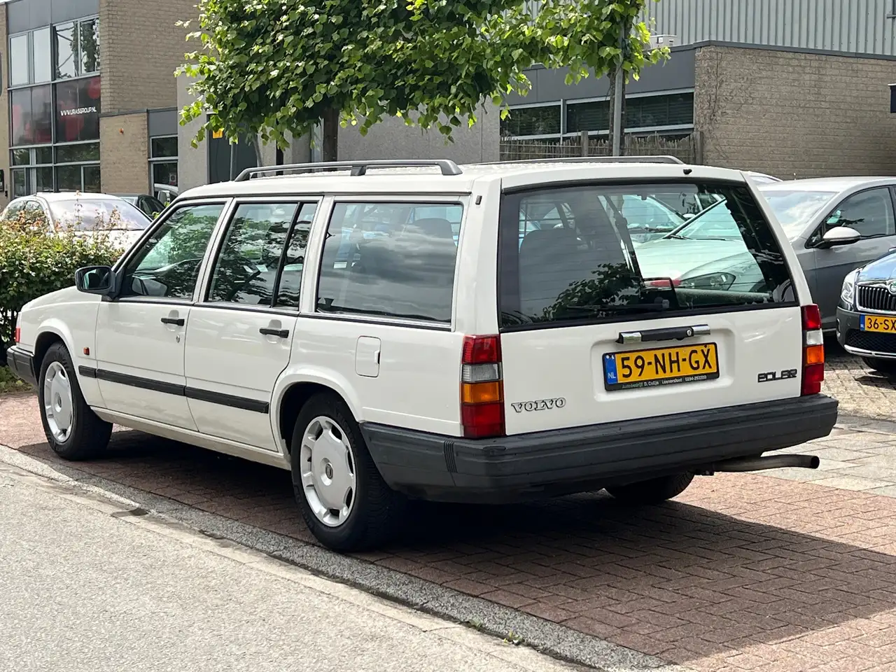 Volvo 940 2.0i Polar *APK 04-2028! Veel ruimte en ouderwets, foto 4