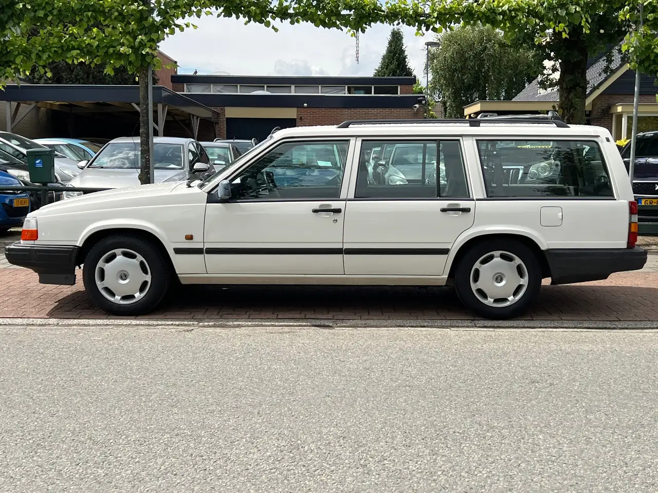 Volvo 940 2.0i Polar *APK 04-2028! Veel ruimte en ouderwets, foto 3