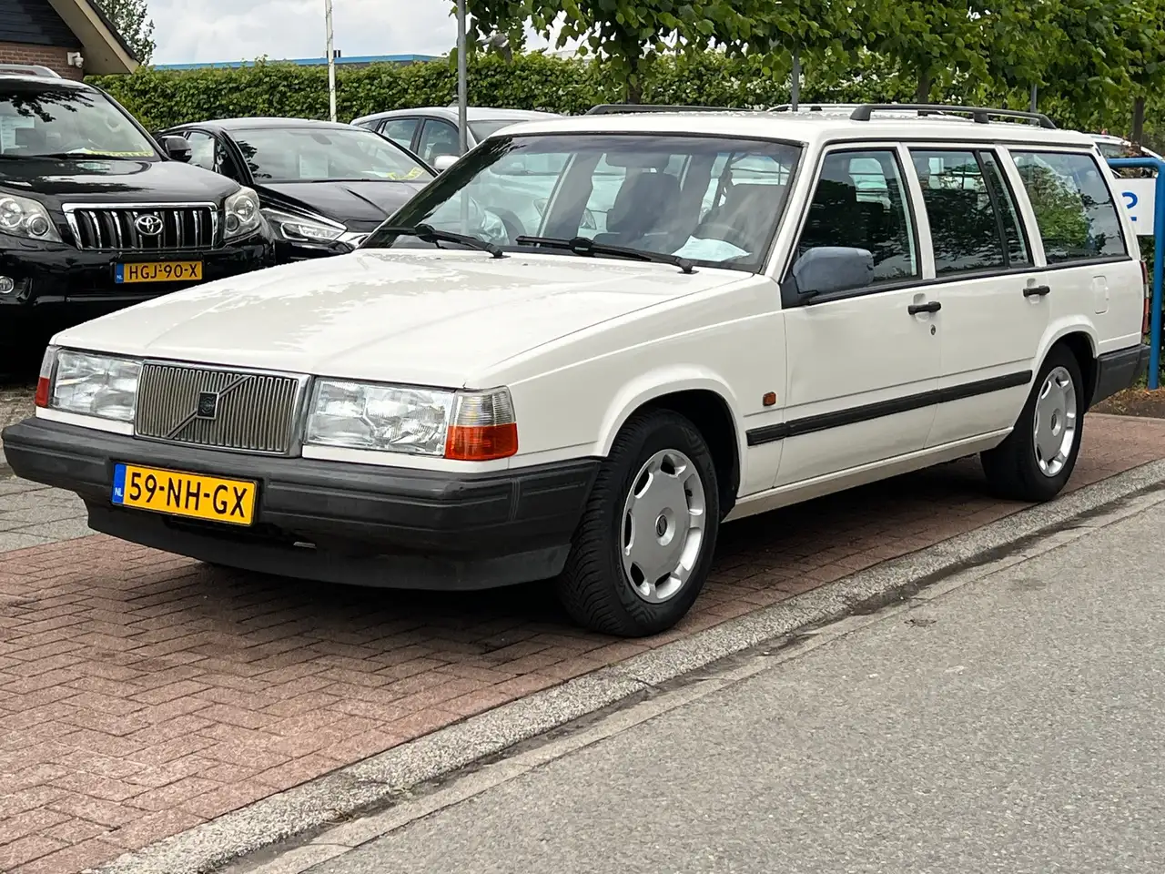 Volvo 940 2.0i Polar *APK 04-2028! Veel ruimte en ouderwets, foto 2