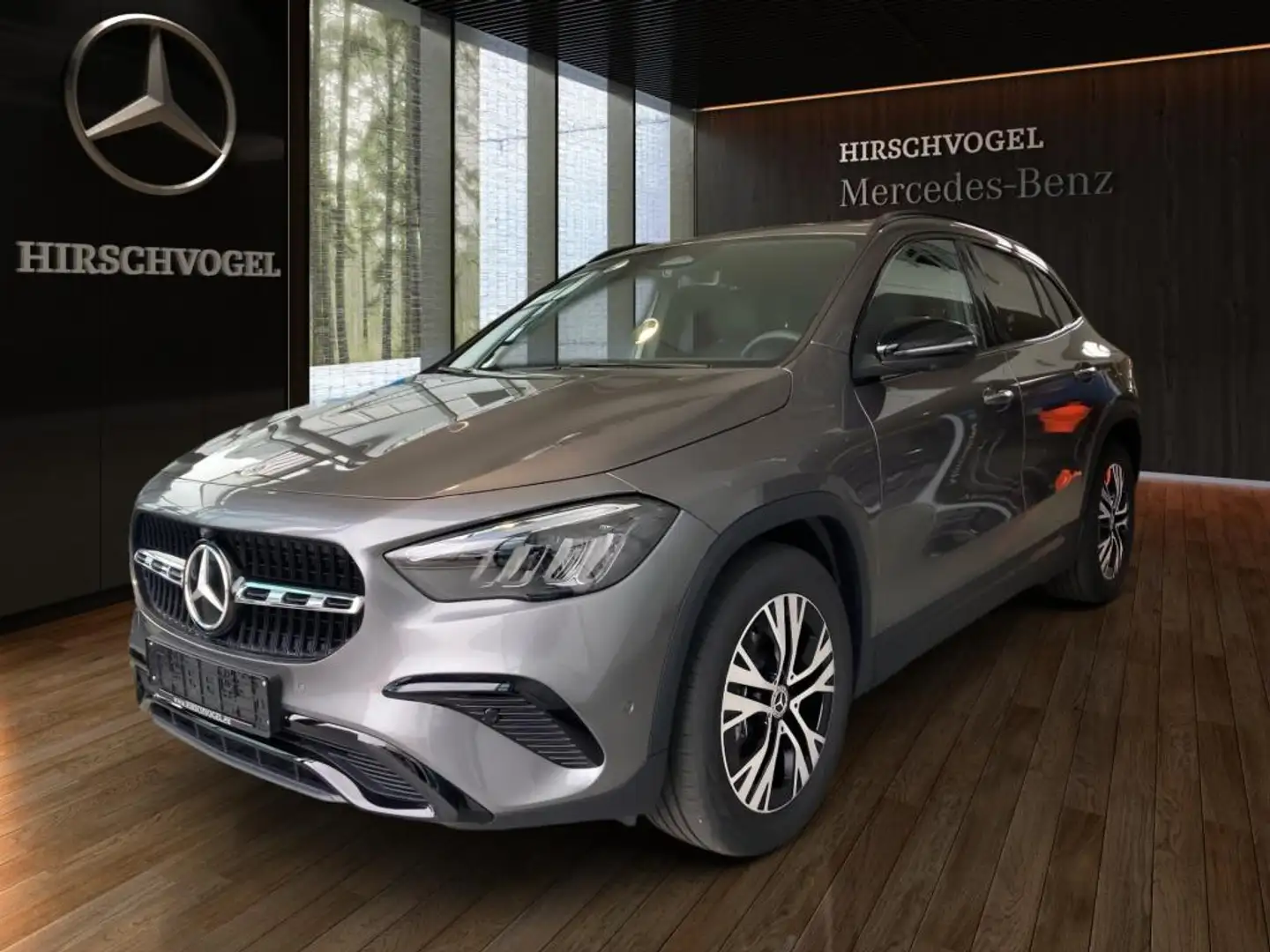 Mercedes-Benz GLA 200 EDITION Progressive Line+Night+AHK+DISTR Grijs - 2