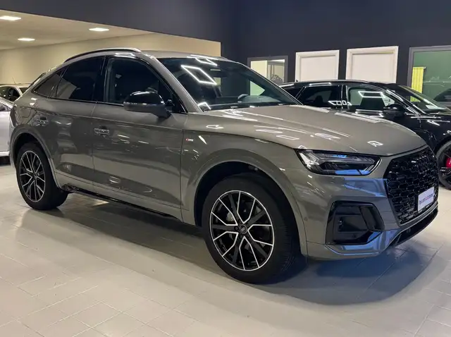 Audi Q5 sportback 40 2.0 tdi mhev 12v quattro s-tronic s line+Black edition