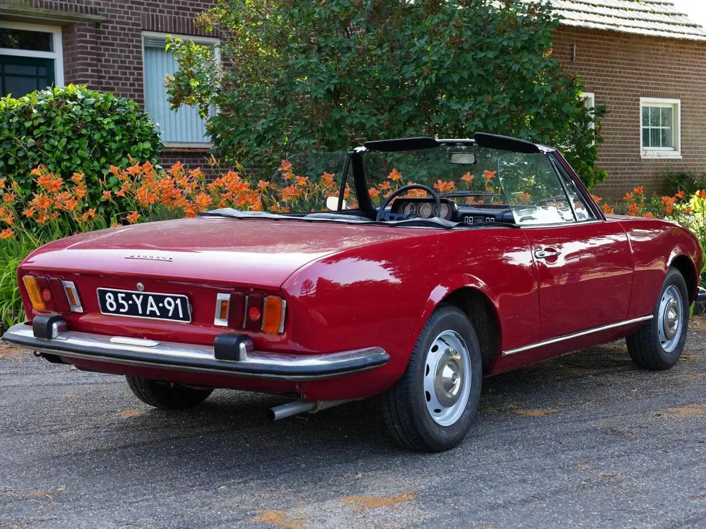 Peugeot 504 504 2.0 Cabrio Inj. Červená - 2