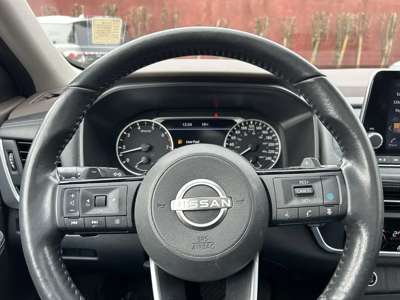 Nissan Rogue снимка Nissan Rogue