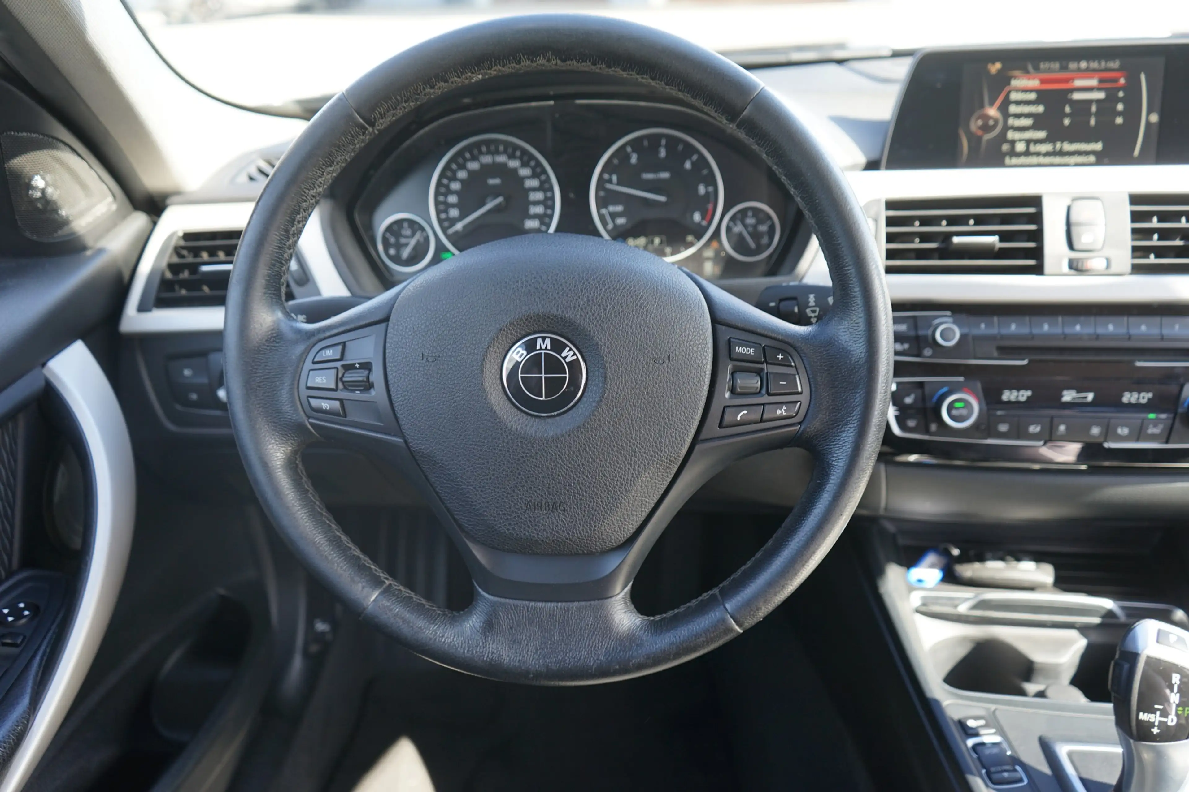 BMW 316 316d Advantage LED Navi AAC SHZ H&K el. Heckklappe — photo 15