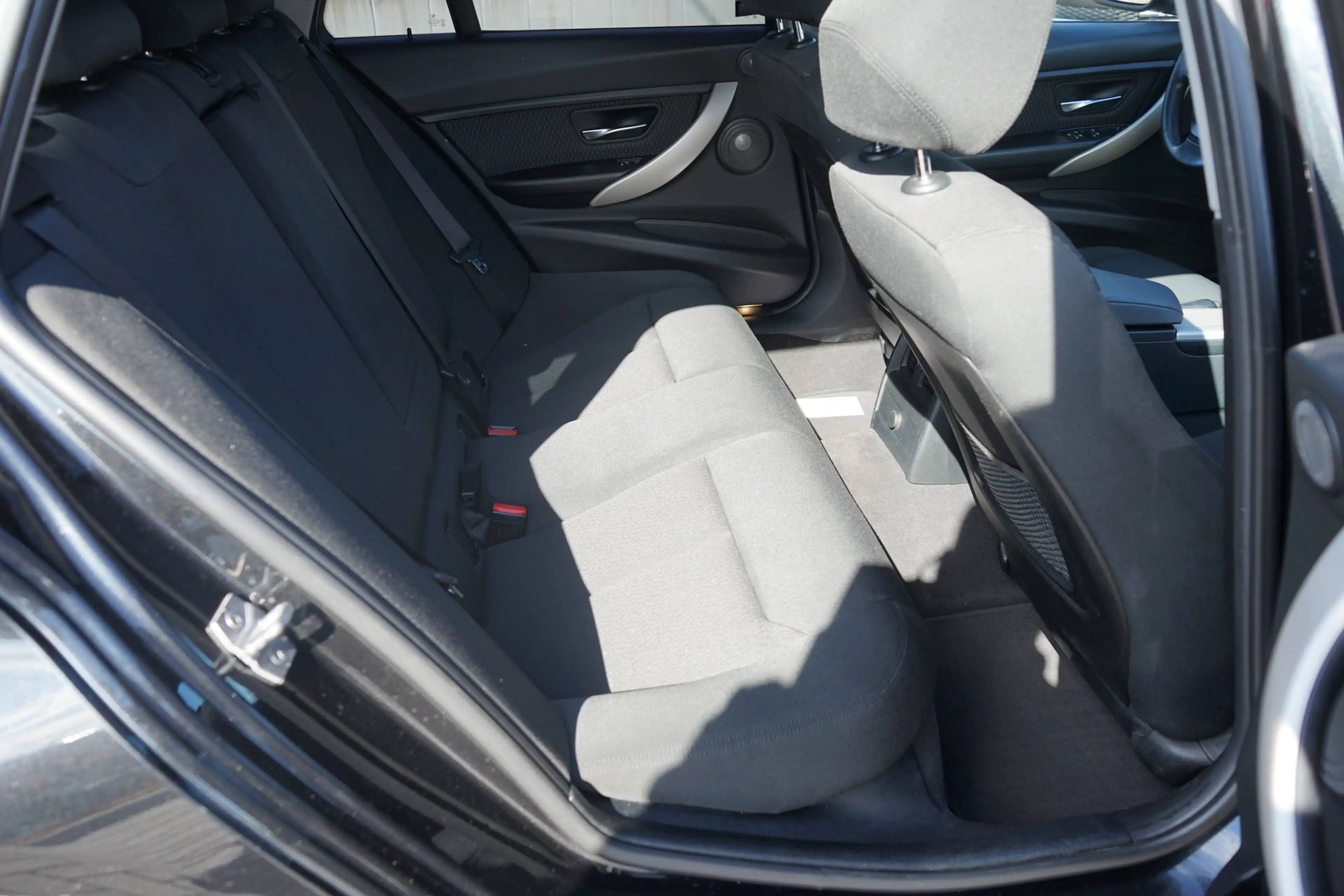 BMW 316 316d Advantage LED Navi AAC SHZ H&K el. Heckklappe — photo 12