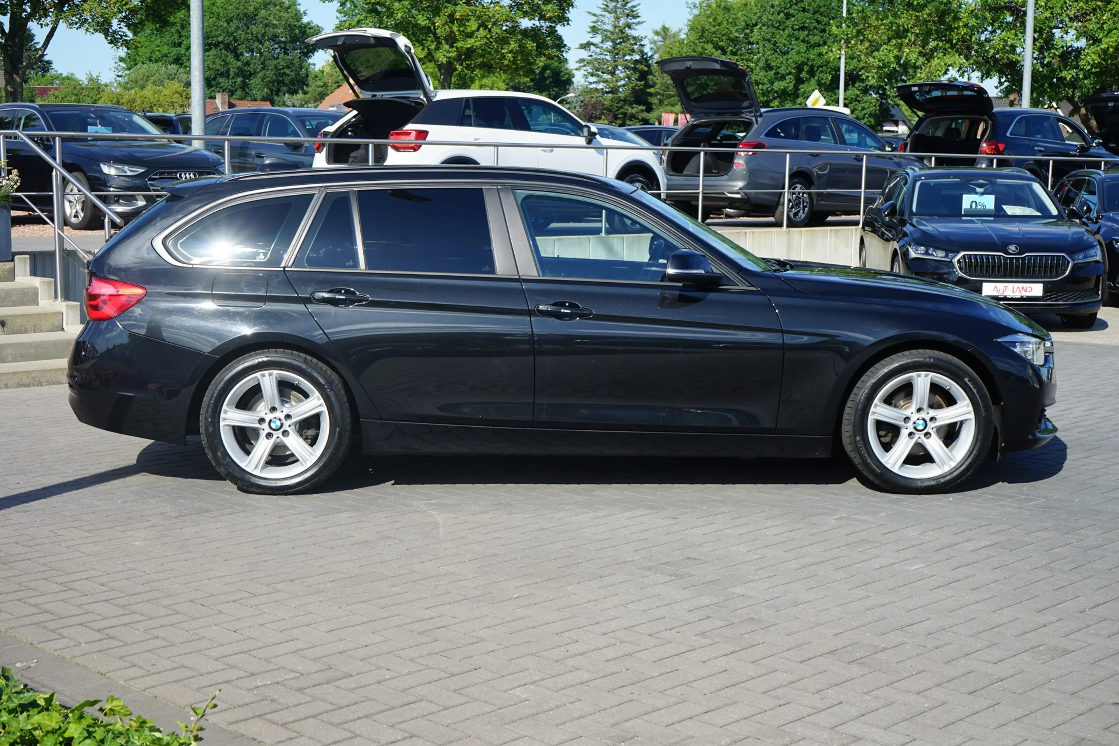 BMW 316 316d Advantage LED Navi AAC SHZ H&K el. Heckklappe — photo 5