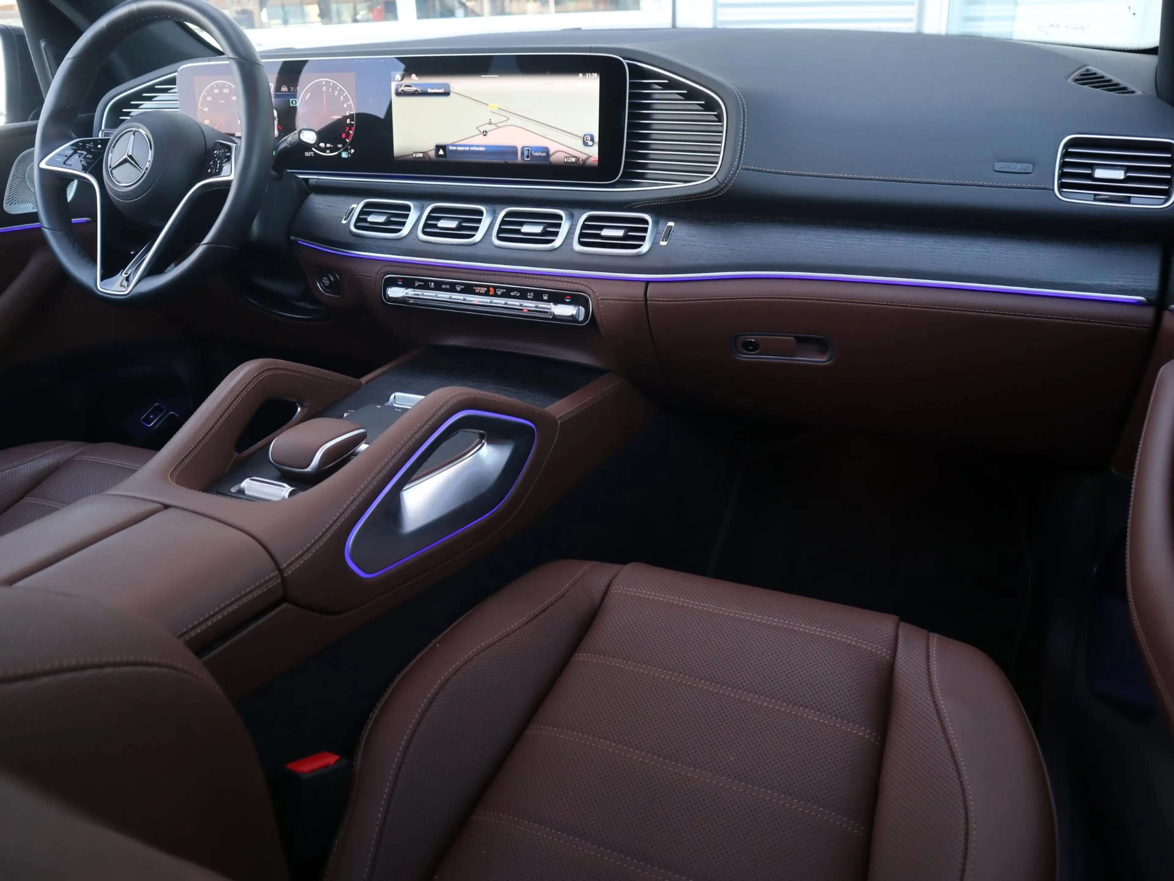 Mercedes-Benz GLE 400 e 4MATIC AMG Line — photo 3