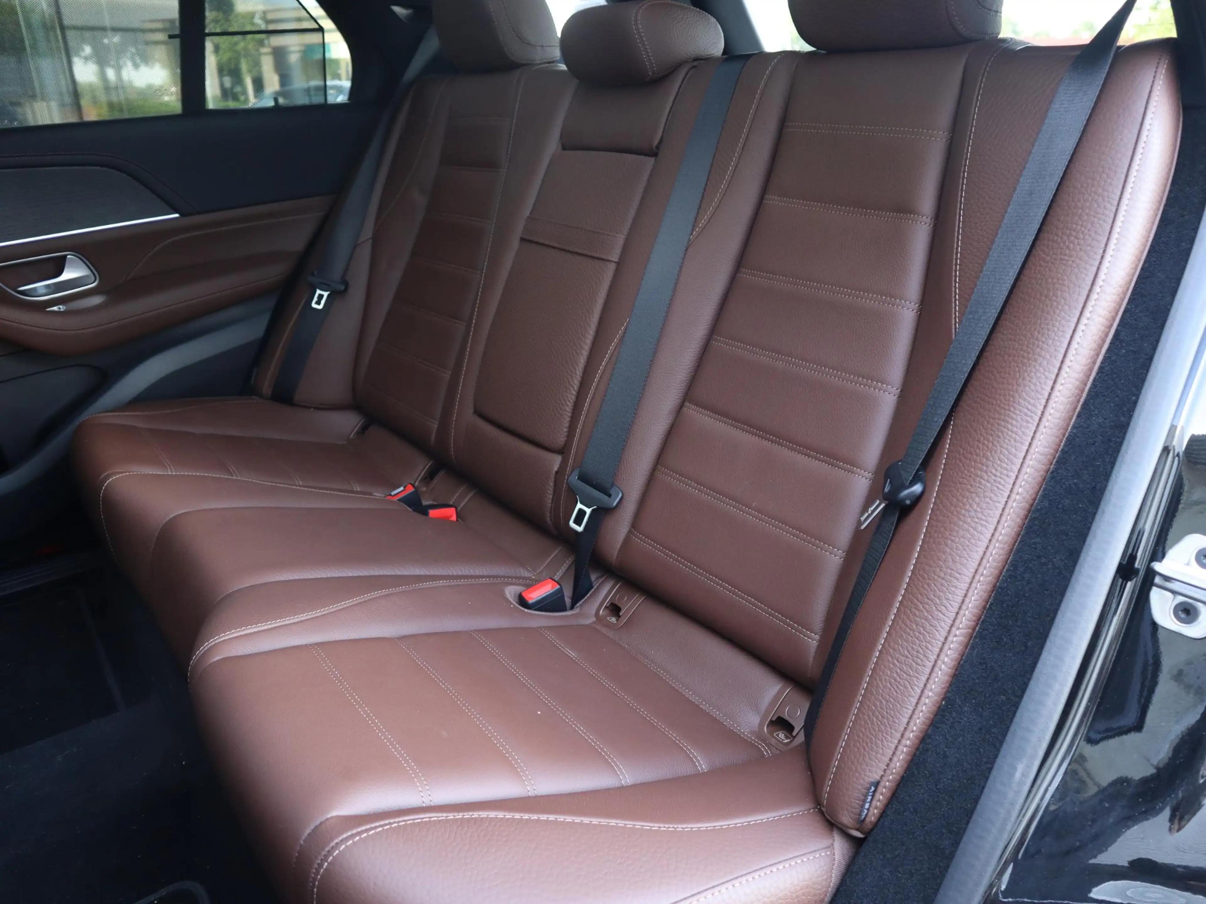 Mercedes-Benz GLE 400 e 4MATIC AMG Line — photo 14