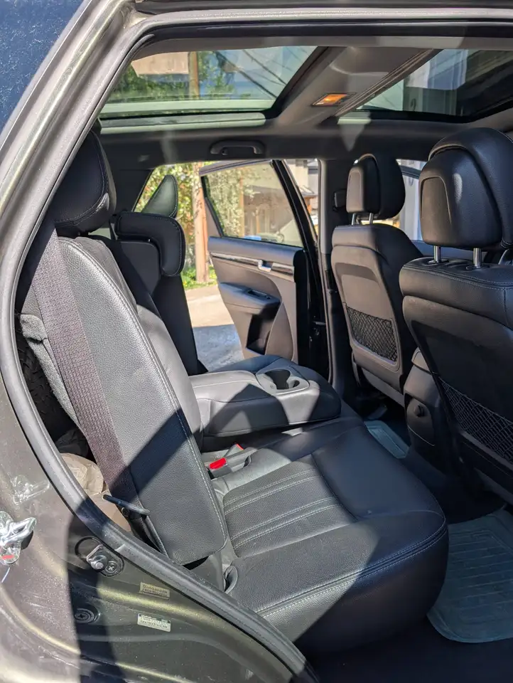 Kia Sorento photo Kia Sorento