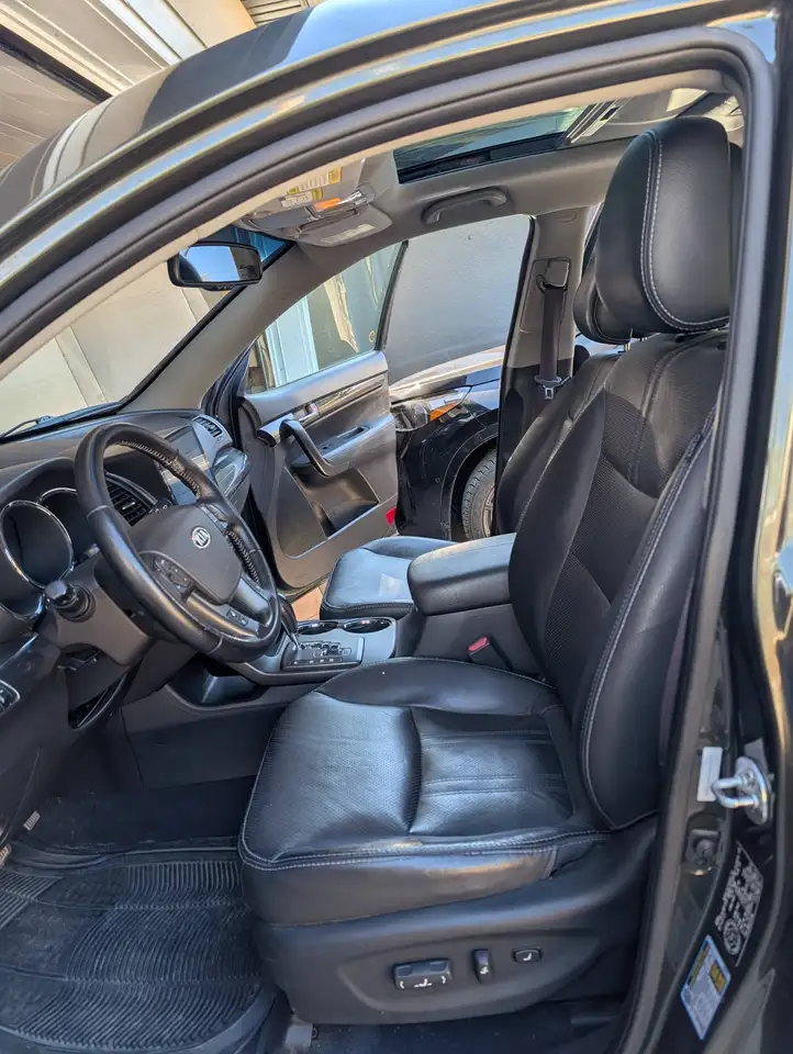 Kia Sorento photo Kia Sorento