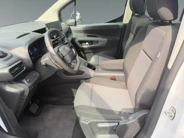 Toyota Proace City view 10