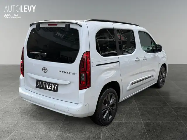 Toyota Proace City view 6