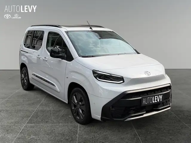 Toyota Proace City view 8
