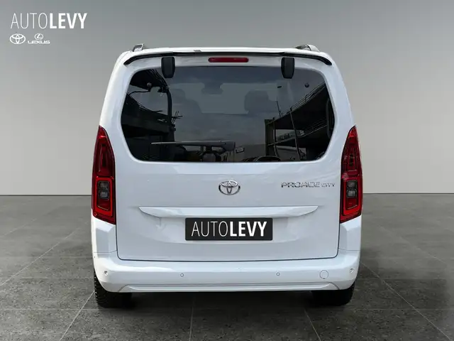 Toyota Proace City view 5