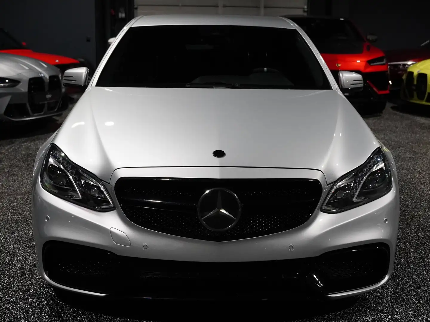 Mercedes-Benz E 63 AMG E 63 AMG 4Matic 5,5l V8 *KW V3*TAUSCH*FINANZIERUNG Grau - 2