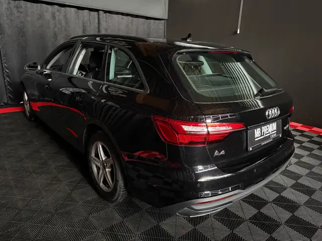 Audi A4 view 19