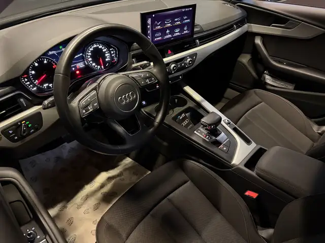 Audi A4 view 20