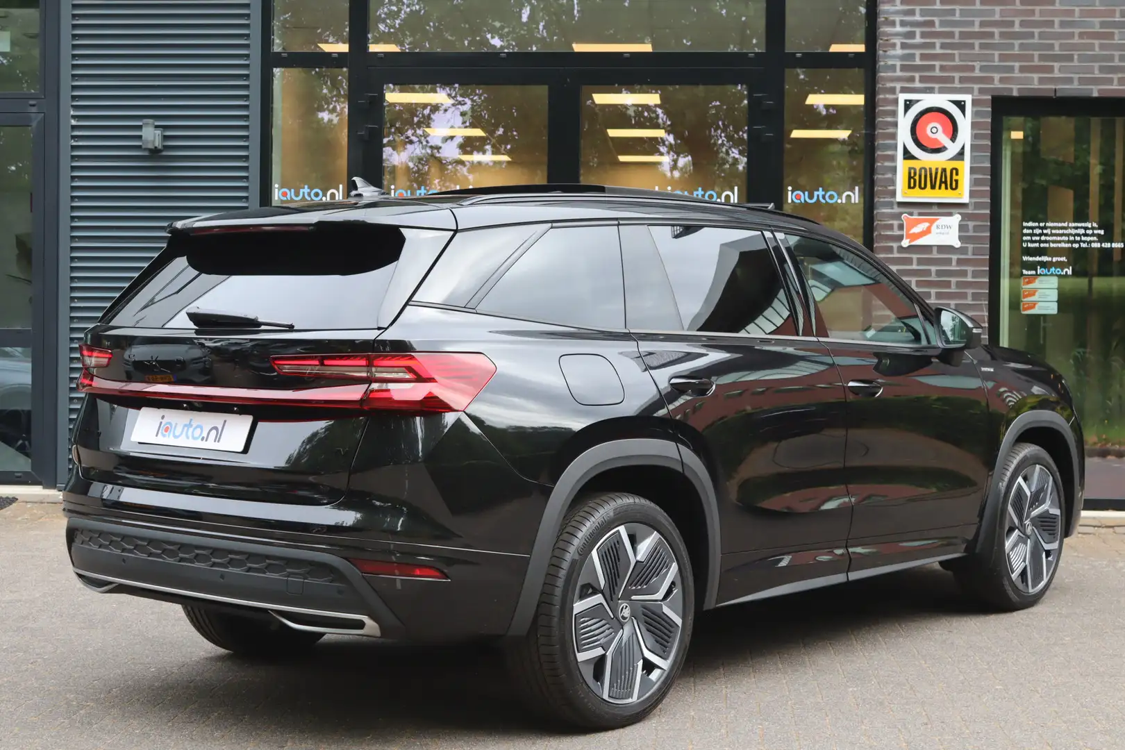 Skoda Kodiaq iV 1.5 TSI PHEV Sportline Pano/Matrix LED/DCC/ACC/ Noir - 2
