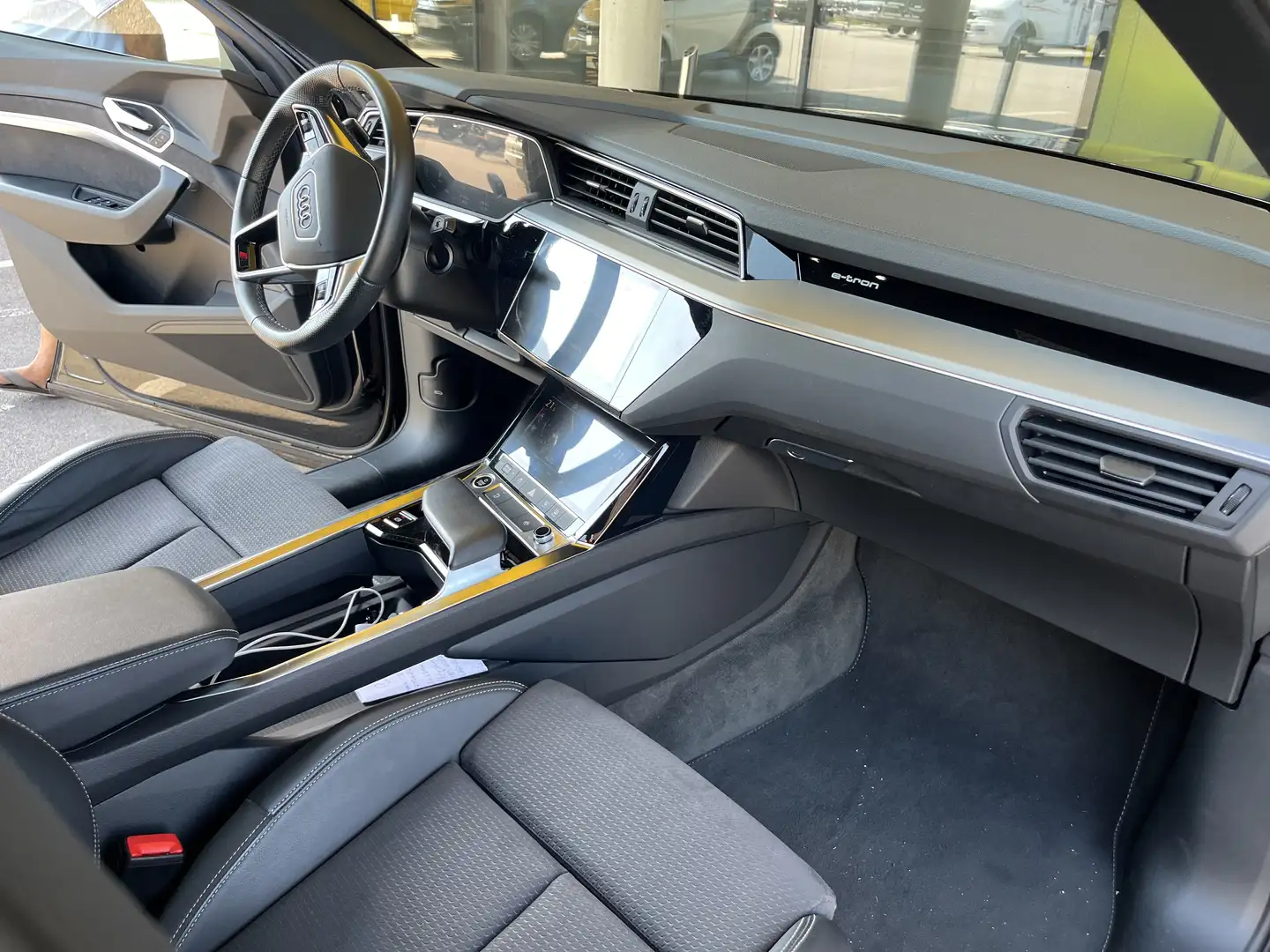 Audi e-tron 50 quattro 71kWh S-line - 1