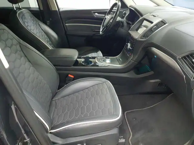 Ford S-Max view 8