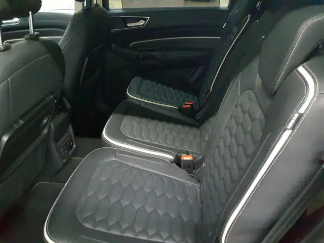 Ford S-Max view 13