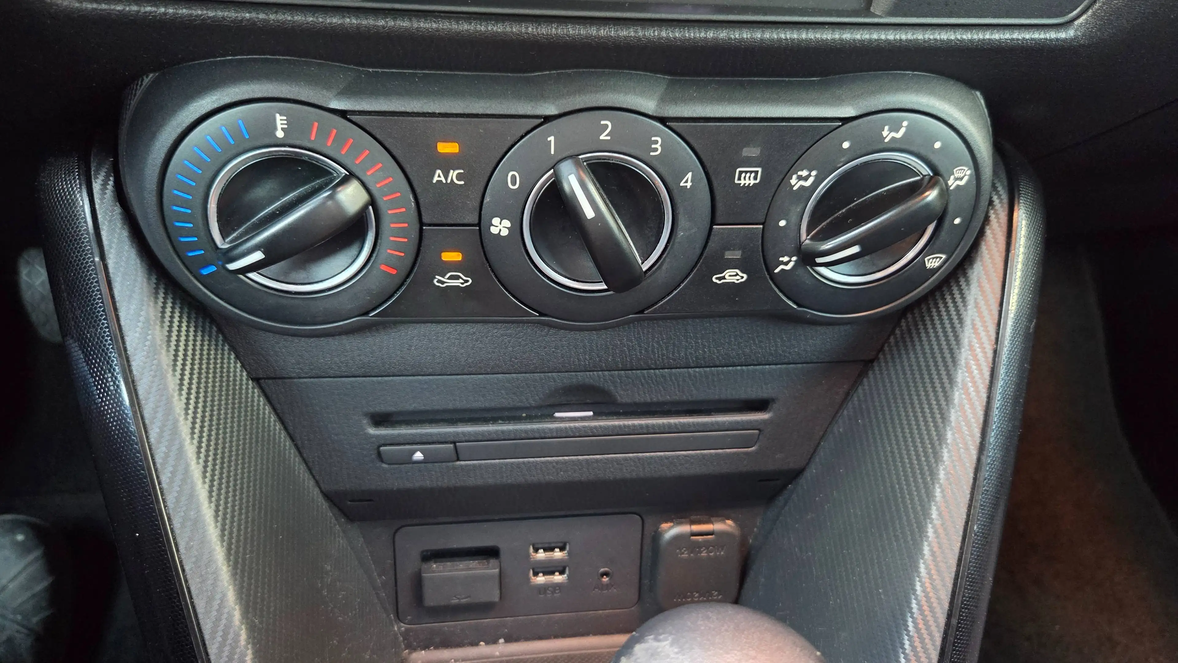 Mazda 2 1.5 Skyactiv-G Navi PDC — photo 8