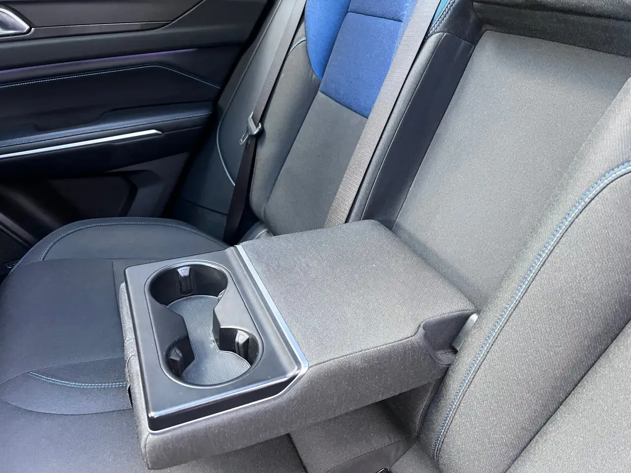 Lynk & Co 01 1.5 Trekhaak SOH 94% Pano Carplay Memory Camera, миниатюра 20