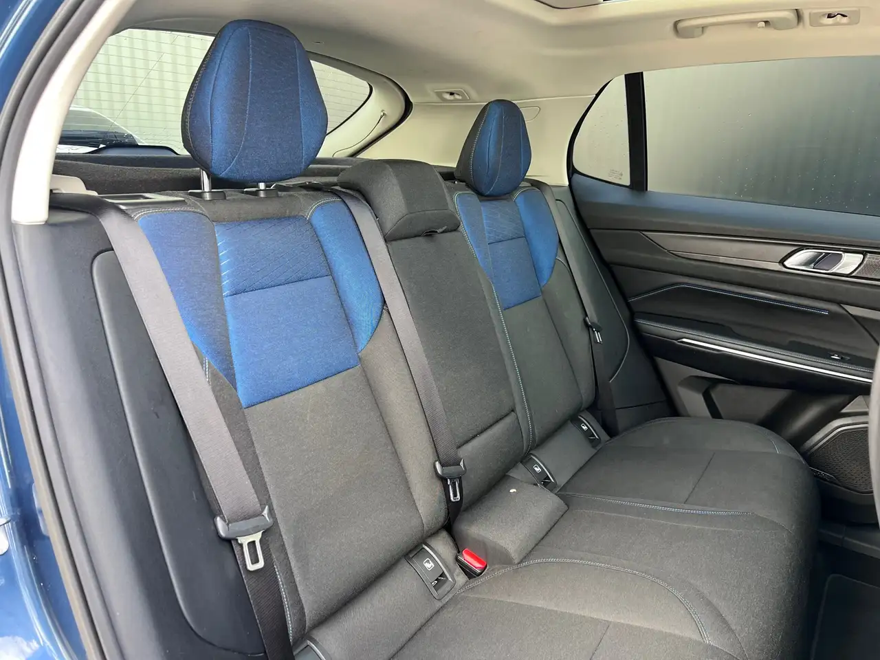 Lynk & Co 01 1.5 Trekhaak SOH 94% Pano Carplay Memory Camera, миниатюра 29