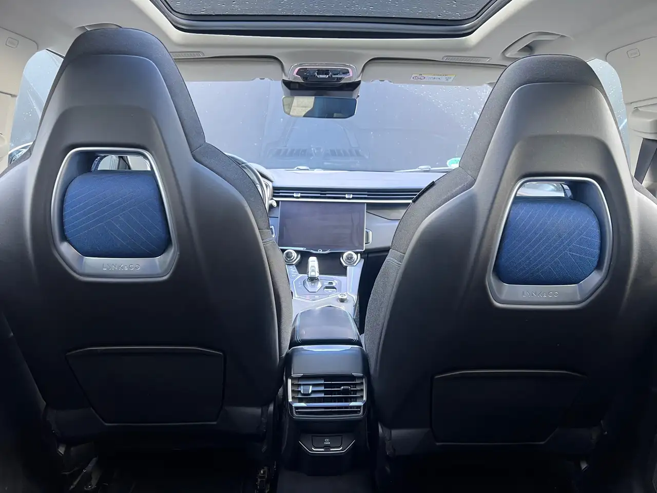 Lynk & Co 01 1.5 Trekhaak SOH 94% Pano Carplay Memory Camera, миниатюра 23