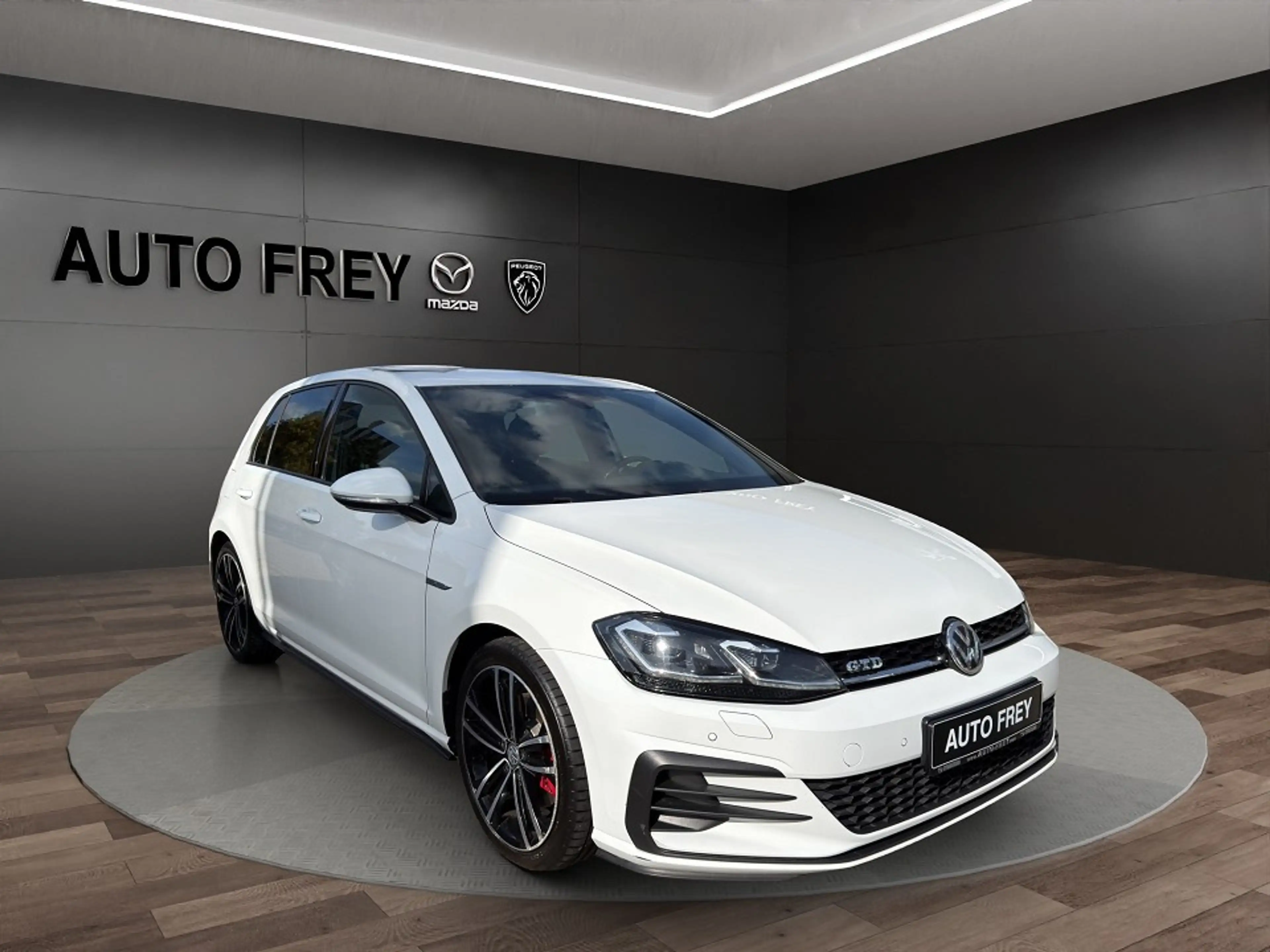 Volkswagen Golf GTD DSG NAVI LED AID