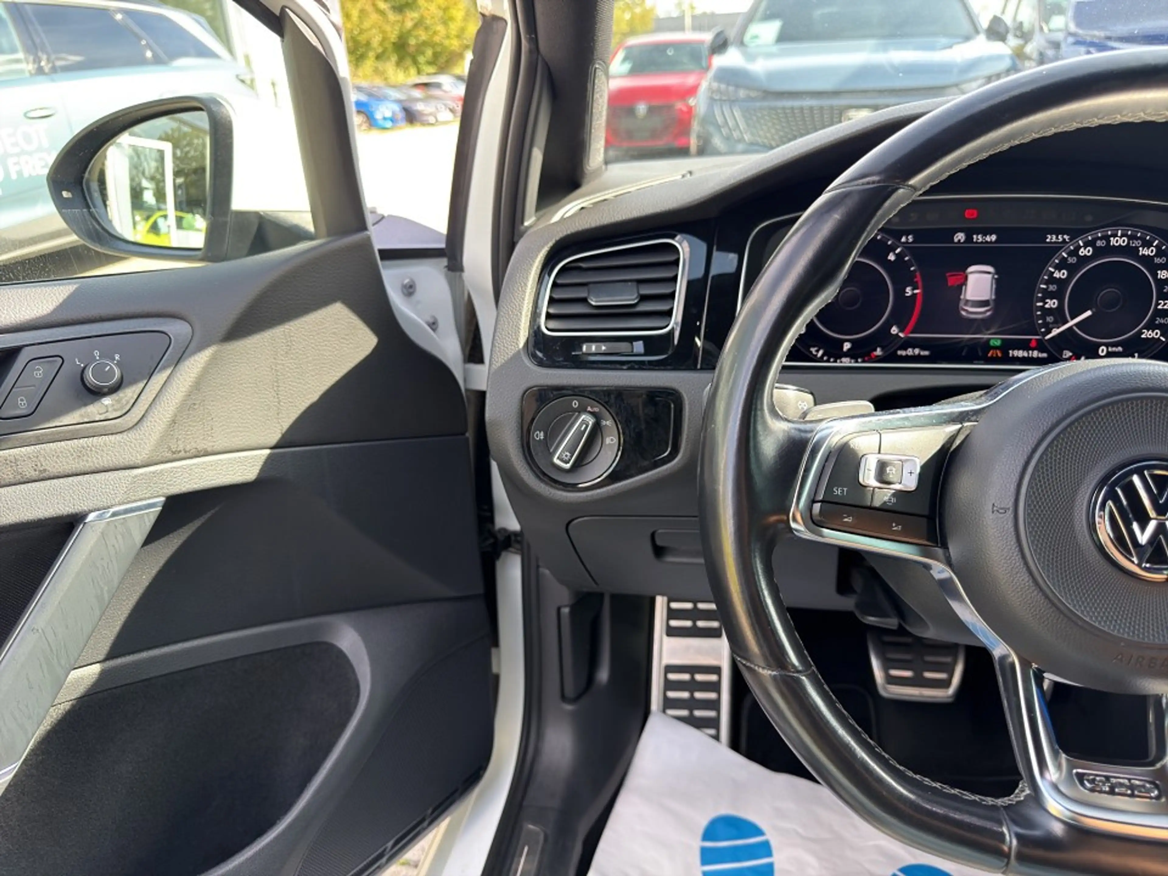 Volkswagen Golf GTD DSG NAVI LED AID — photo 12