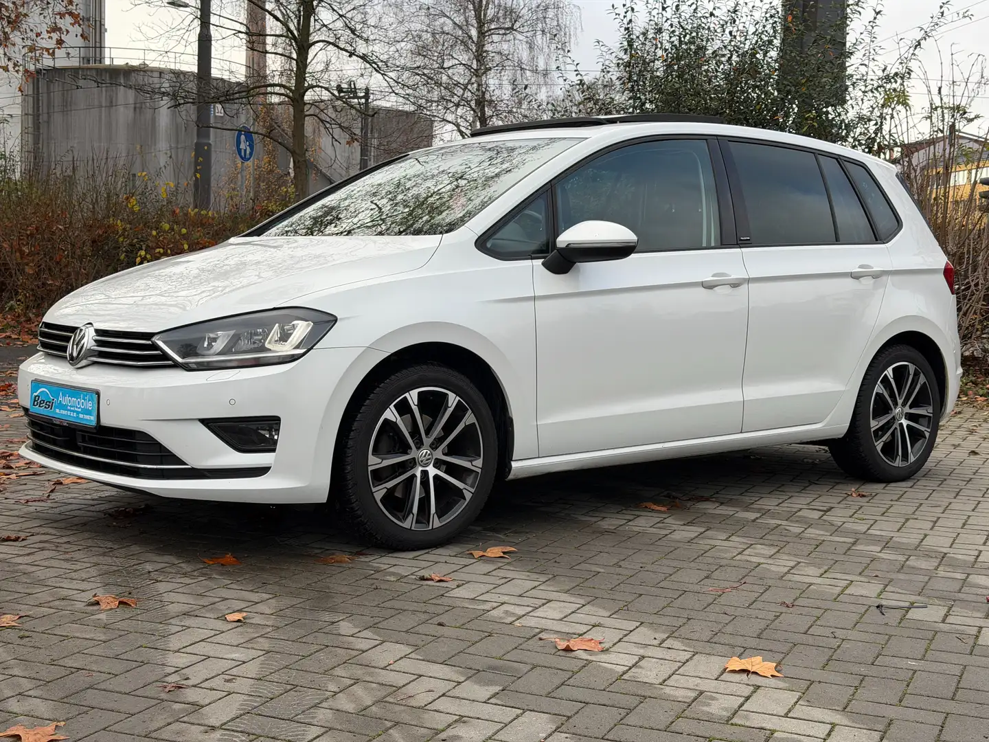 Volkswagen Golf Sportsvan 2.0 TDI Allstar DSG / ACC / Xenon / Panoramadach Weiß - 2