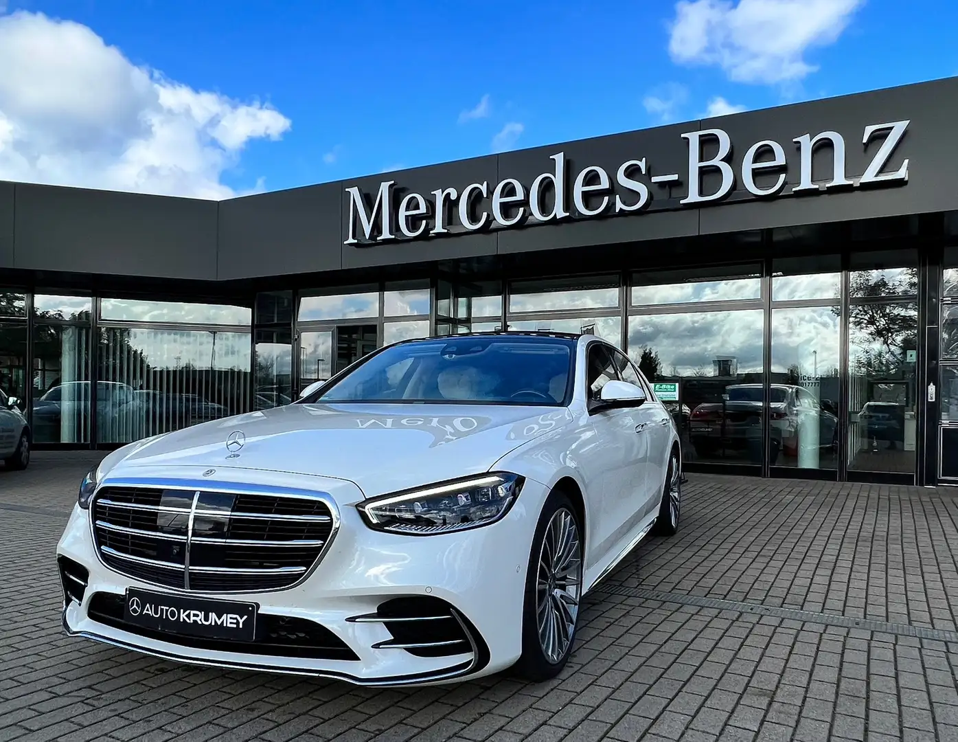 Mercedes-Benz S 500 S 500 4MATIC AMG+Burmester 3D+Pano.-Dach AMG Line White - 2
