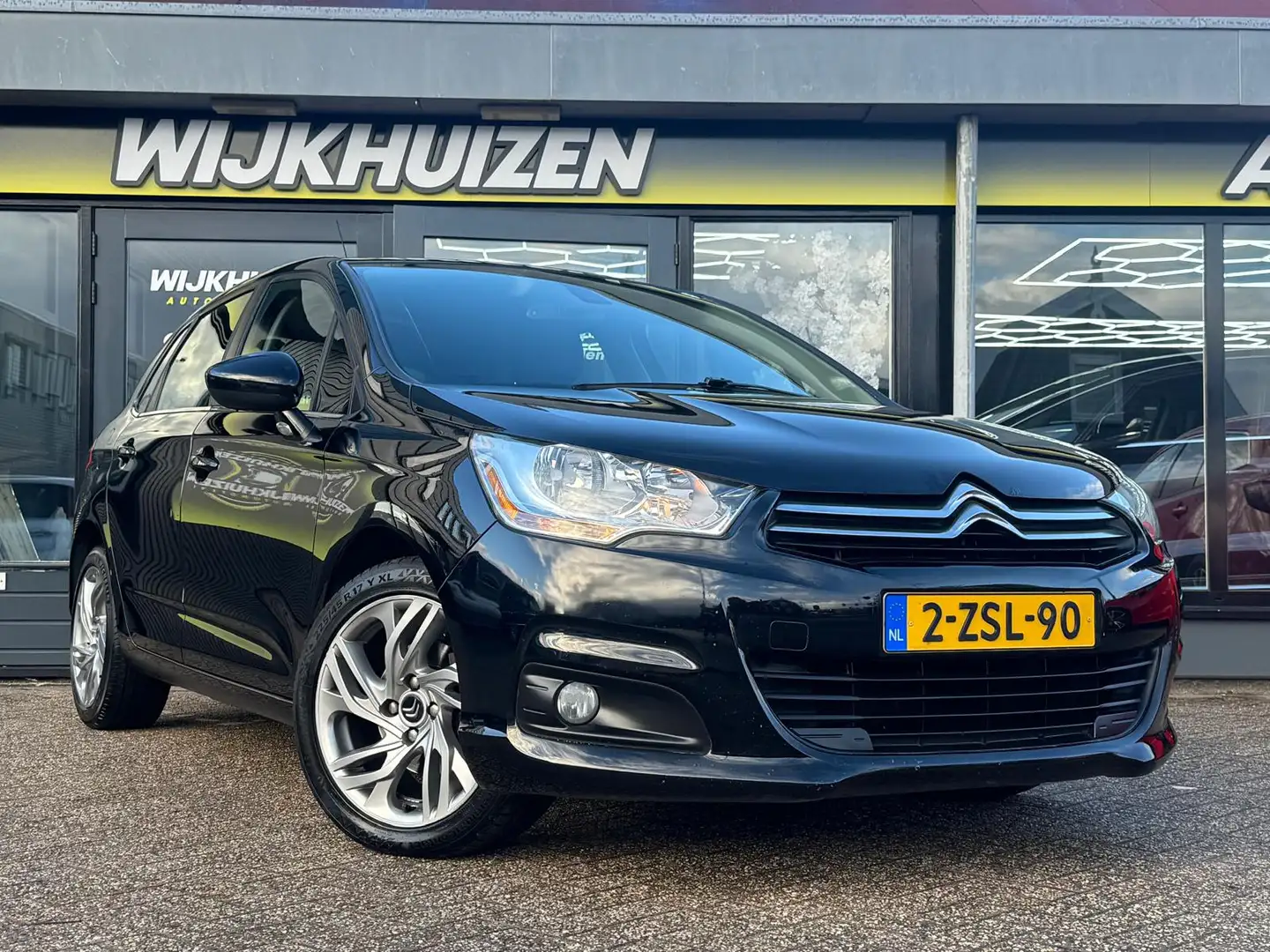 Citroen C4 1.2 PureTech Exclusive met Climate !!! Cruise !!! Noir - 2