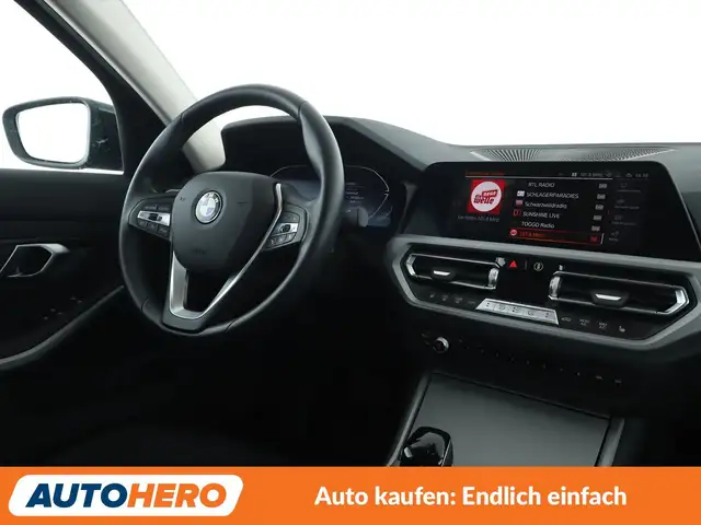 BMW 3 Series view 12