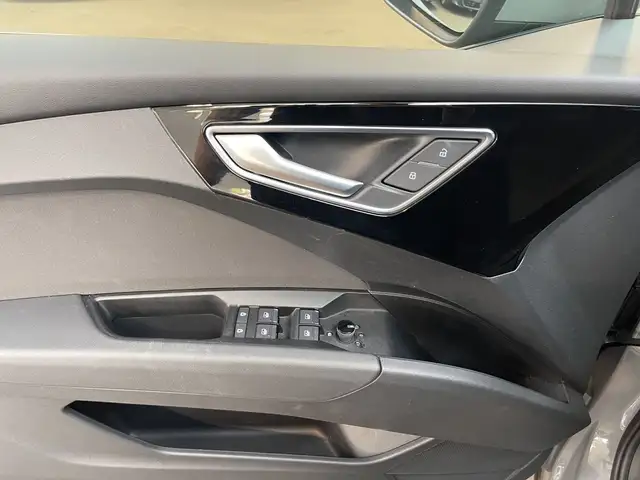Audi Q4 E-Tron view 8