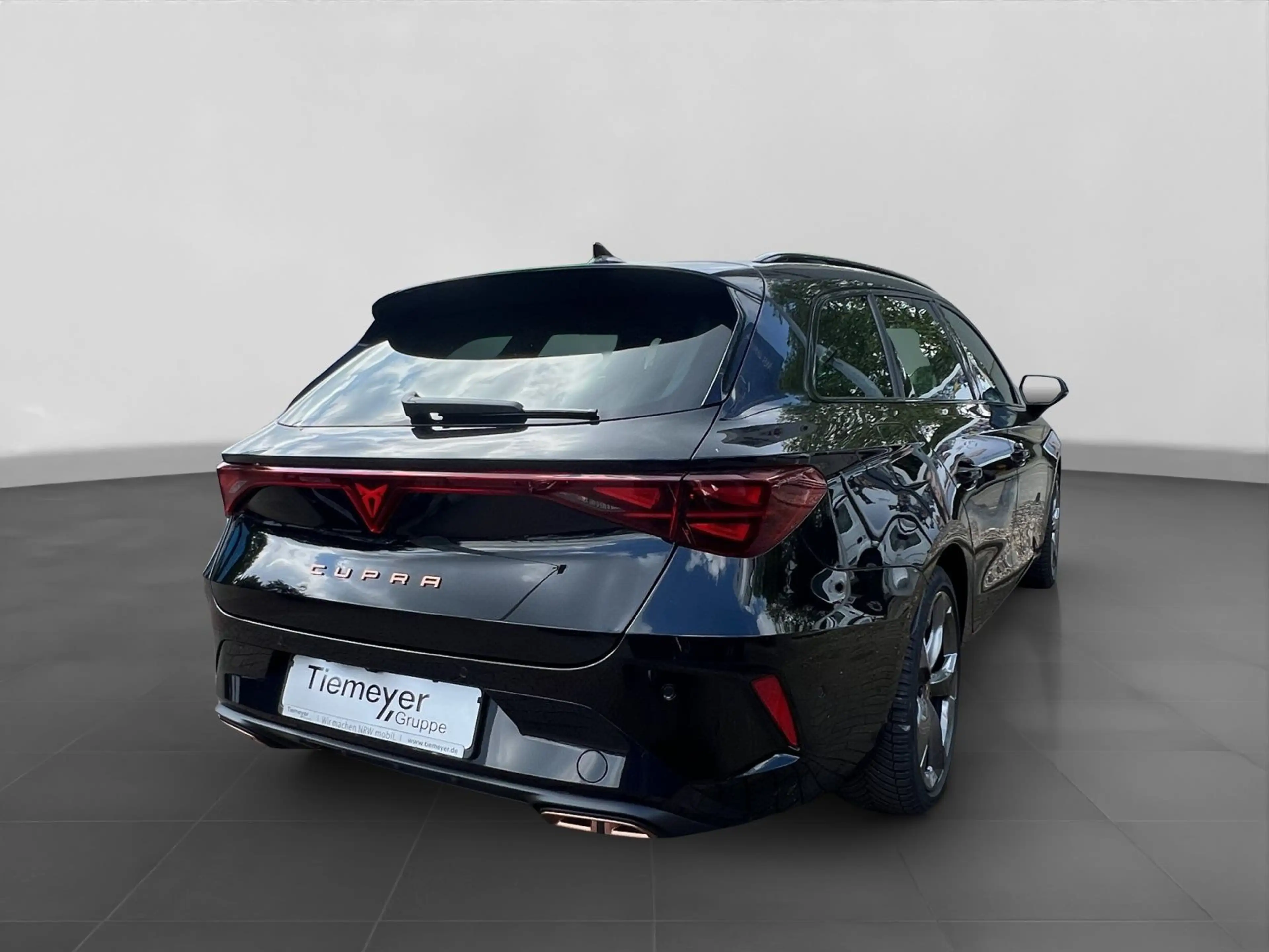 CUPRA Leon Sportstourer 1.5 e-HYBRID DSG HD MATRIX REA — photo 3