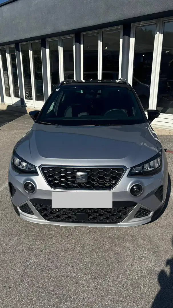 SEAT Arona Arona 1,0 Eco TSI Xperience Xperience Silber - 2