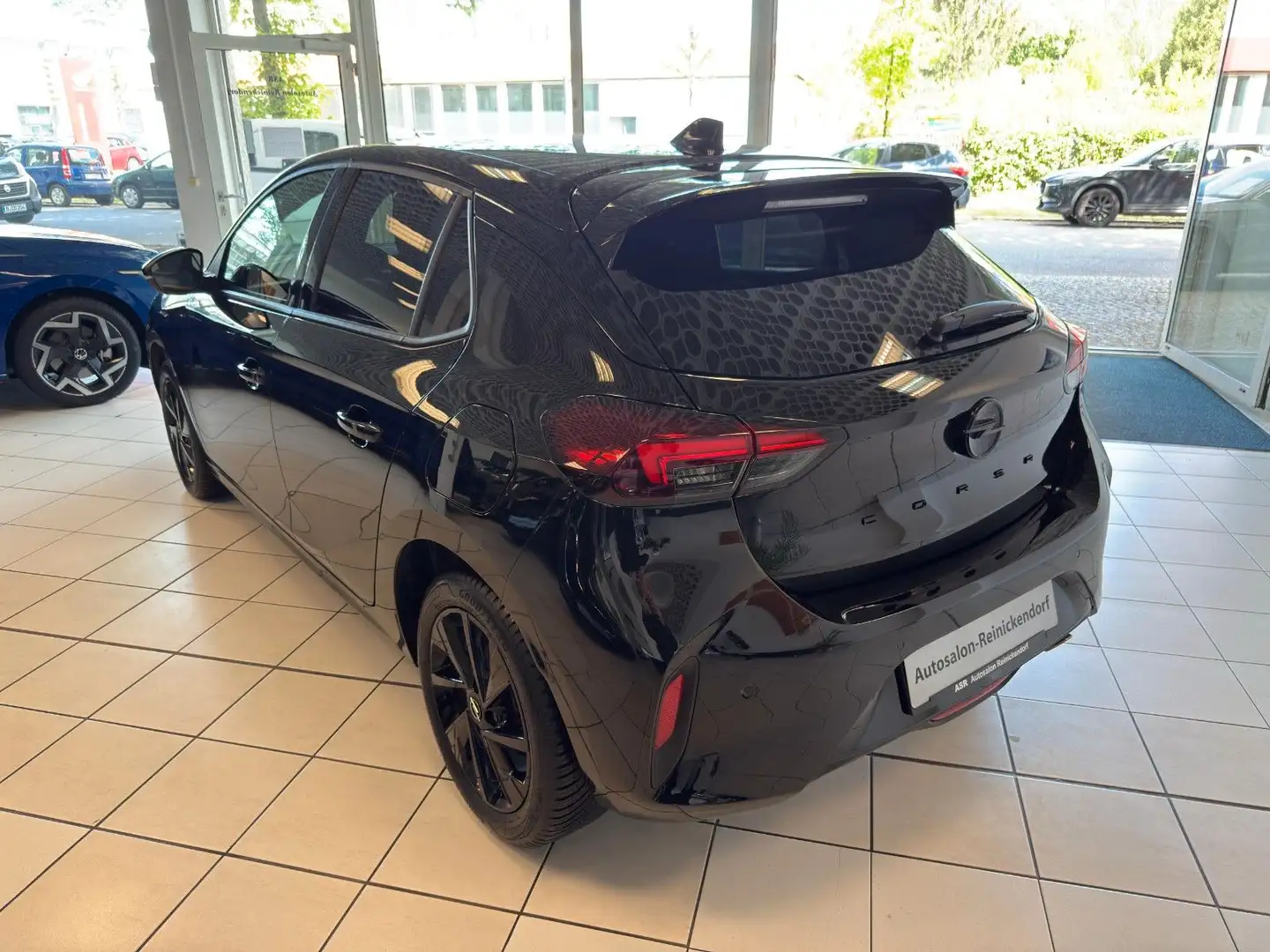 Opel Corsa F 1.2 GS Line*LED*Kamera*Tempomat*SHZ* Schwarz - 2