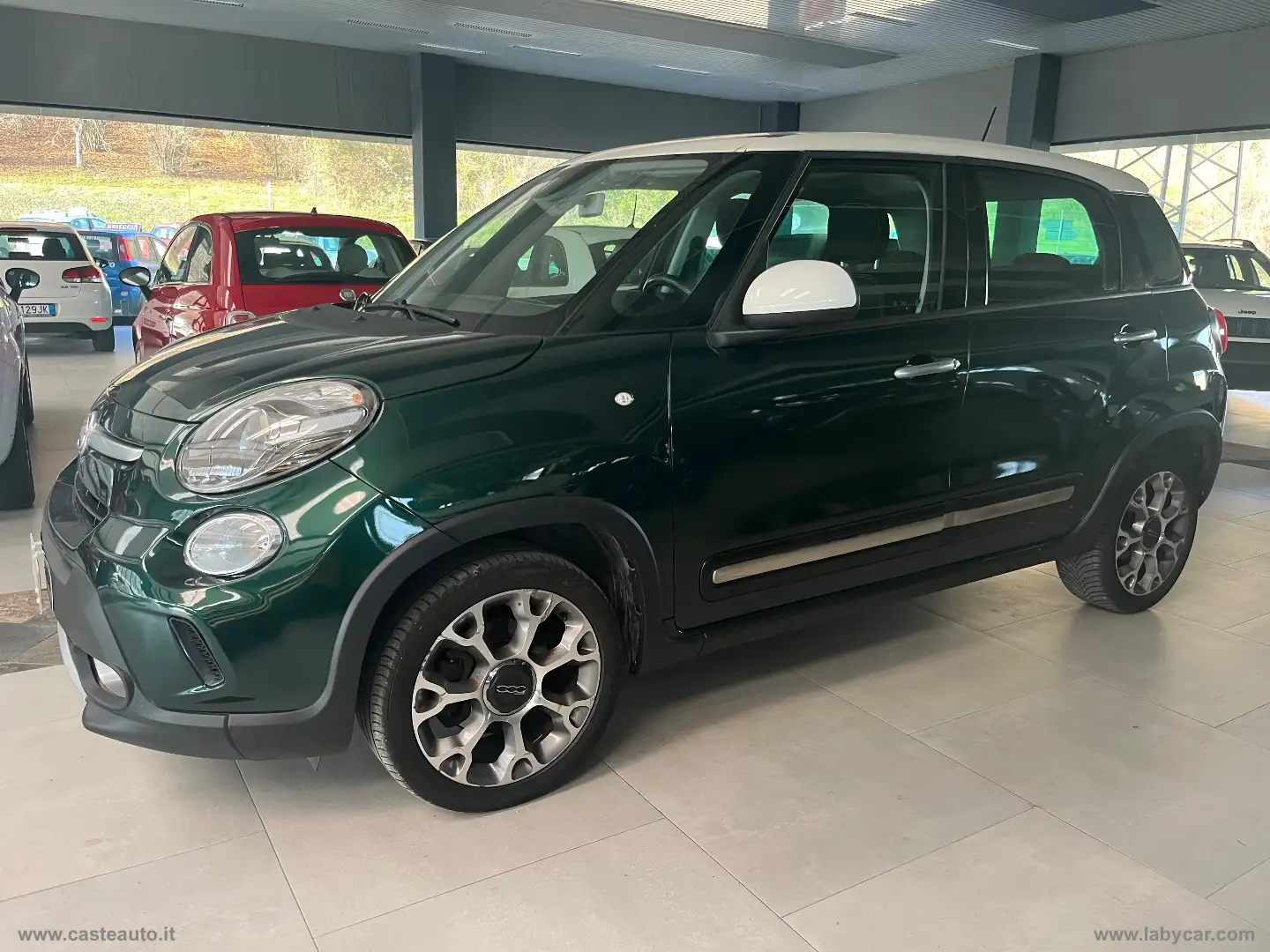 Fiat 500L 1.4 95 CV Trekking Grün - 1