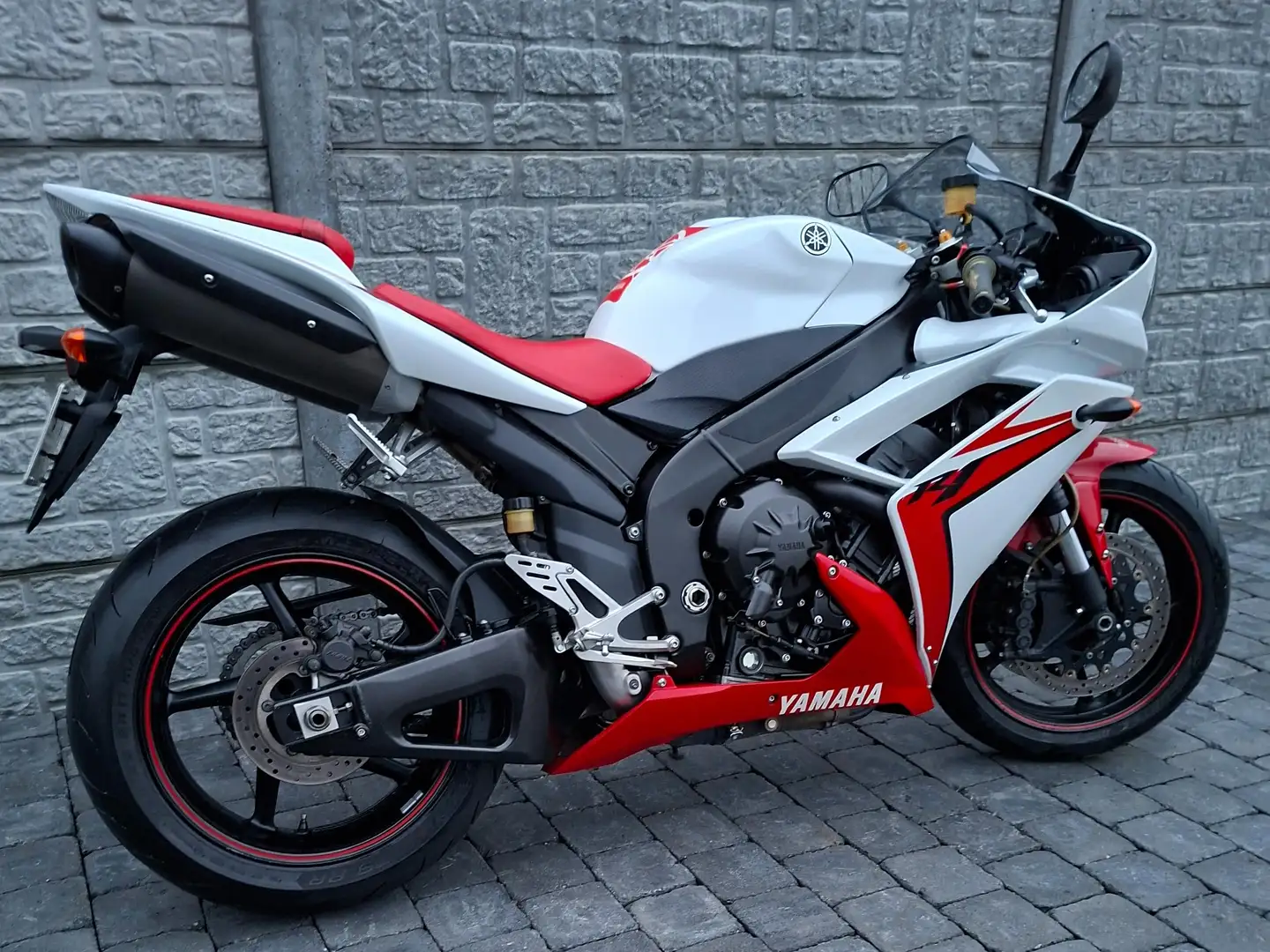 Yamaha YZF-R1 Alb - 1