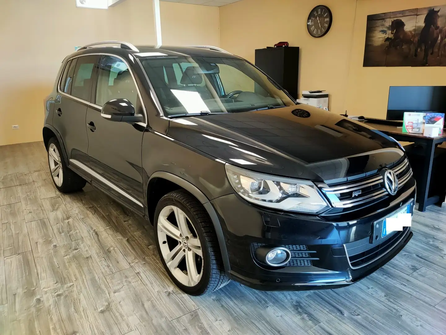 Volkswagen Tiguan 2.0 tdi R-Line 4motion dsg Nero - 2