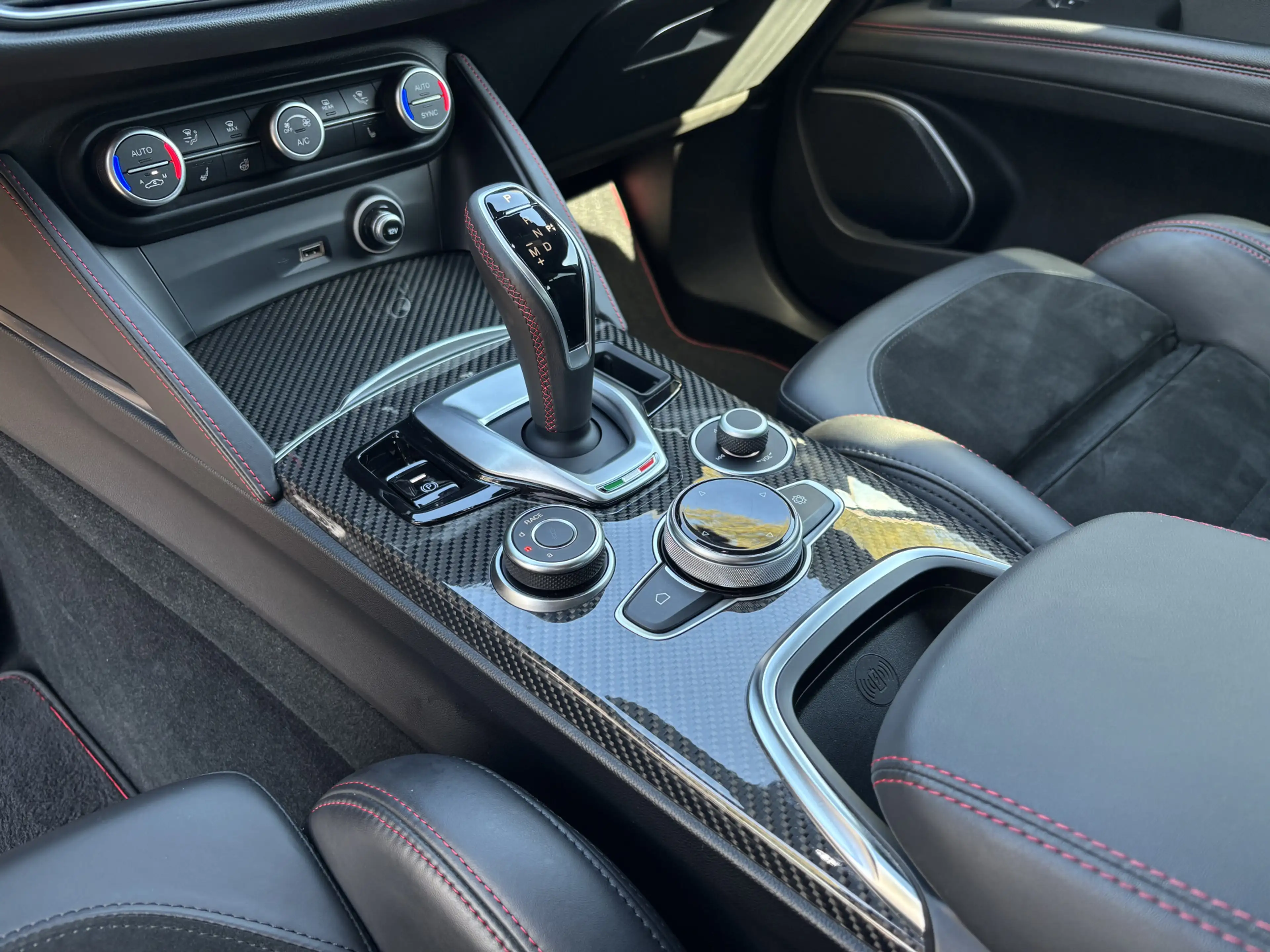 Alfa Romeo Stelvio 2.9 V6 AWD Quadrifoglio MY2021 | BTW-auto! | Carbo — photo 45